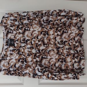 Liz Claiborne Sport blouse in size XL.